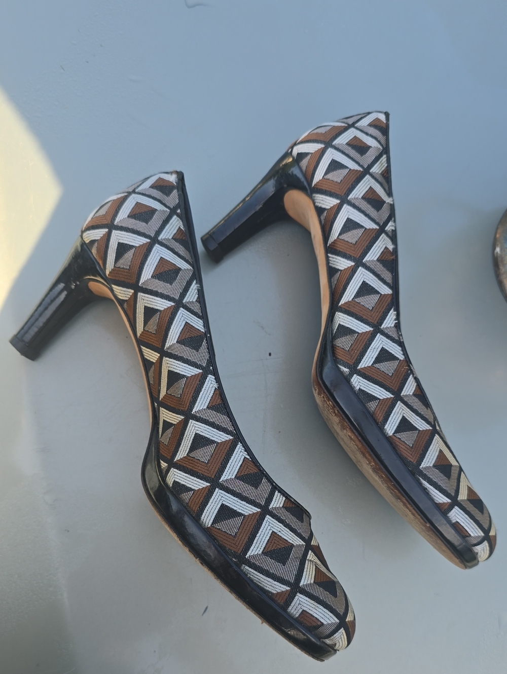 Vintage Vaneli Geometric Pattern Mid Heel Pumps  Black Brown White Italy Sz 10
